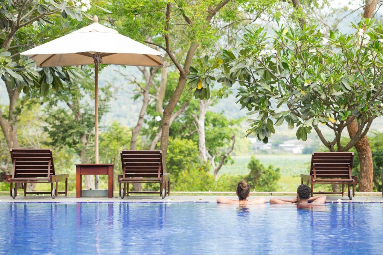 Grand Tamarind Lake Kataragama Exterior photo