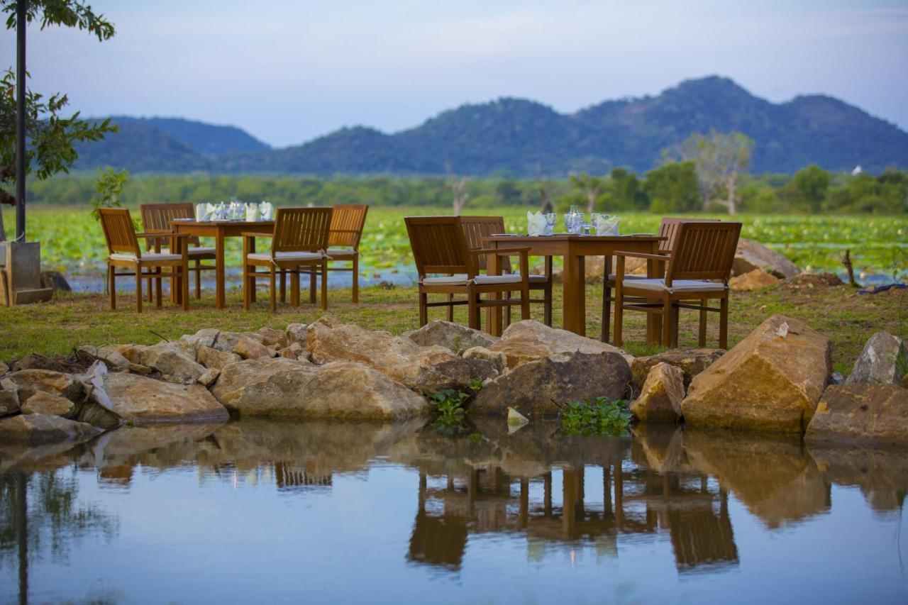 Grand Tamarind Lake Kataragama Exterior photo
